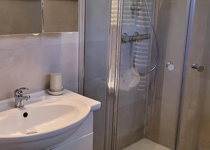 Bliev-hee Nr 1 Feriehus *